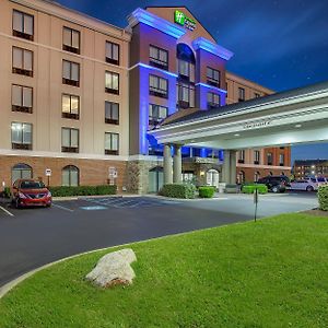 Holiday Inn Express & Suites Lebanon-Nashville Area By Ihg